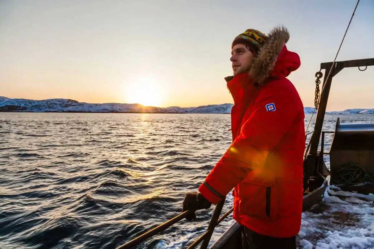 Outerwear for regions with extremely low temperatures